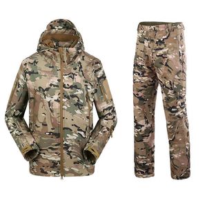 Kamuflaj Suit Shark Cilt Açık Avcılık Kamp Su Geçirmez Rüzgar Geçirmez Polyester Palto Ceket Hoody Tad Softshell Ceket + Pantolon 210714