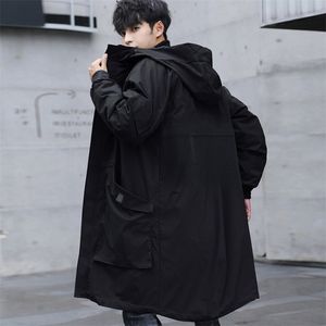 Корейская мода длинная куртка мужчины с капюшоном Pure Black Windreaker с капюшоном пальто осень большие карманы большой размер 211217