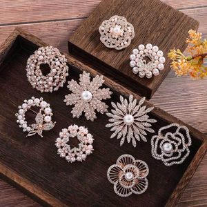 Brooch Pin Rhinestone Crystal pearl Flower Brooches for Wedding Bridal Party Round Bouquet DIY Rhinestone Accessories Party