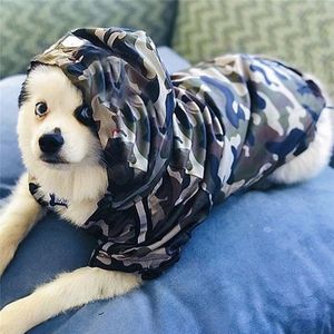 Lüks Köpekbalığı Baskılı Köpek Ceketler Rüzgar Geçirmez Yağmur Geçirmez Pet Yağmurluk Büyük Köpekler Açık Yavru Coat Pomeranian Corgi Bichon Fino
