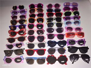 Lustige Cartoon-Kinder-Sonnenbrille, Sommer-Kind-Sonnenbrille, gemischte Charge, Großhandel, trendige Stall-Touring-Brille, DHL-frei
