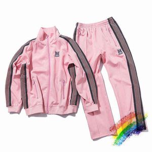 2021 agulhas cor-de-rosa track calças homens mulheres 1: 1 alta qualidade borboleta borboleta bordado machucas pants calças corredores lateral listrado calças H0911