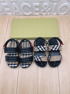 Тапочки для девочек, модные летние сандалии, детская дизайнерская обувь, черные домашние тапочки для мальчиков, обувь ЕС 26-35, детские сандалии для мальчиков