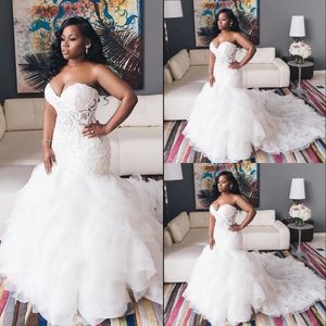 2022 Sexy African Sweetheart Mermaid Wedding Dresses Illusion Lace Appliques Crystal Beaded Ruffles Tiered Organza Formal Bridal Gowns