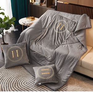 Moda mektup battaniye lüks yastık tasarımcısı dekorasyon lüksler tasarımcıları yastık battaniye yastık ev dekor masrafları dört mevsim d2110081z