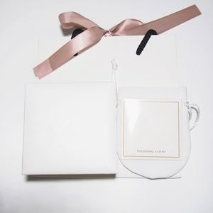Takı Seti Beyaz Kutu Kağıt torba Kese Parlatma bezi Fit For Pandora Avrupa Charm Boncuk Kolye Küpe Yüzük Bileklik Bileklik Kolye Ambalaj Ekranı