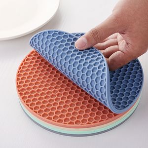 Round Honeycomb Silicone Meal Mat Anti Slip Insulation Mat Easy To Clean Coaster 12 Colors T500804