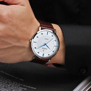 WWOOR CLARANCE Продажа мужчин Кварцевые наручные часы роскошный бренд мода тонкий часы подарок для мужчин водонепроницаемый коричневый кожаный часы 210527