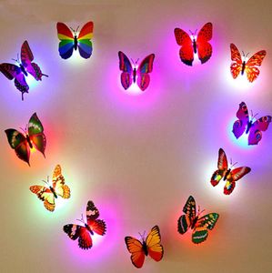 LED Renkli Kelebek Parlayan Duvar Çıkartmaları Gece Işık Lambası Ev Dekor DIY Buzdolabı Mıknatısları Parti Masası Çıkartmalar