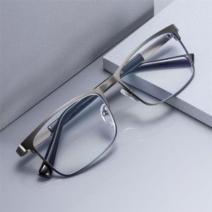 Güneş Erkekler İş Okuma Gözlükleri Klasik Metal Çerçeve Anti Mavi Işık Presbiyopik Göz Prorection Gözlük Görme Bakımı + 1.0 ~ + 4.0