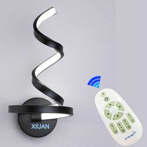 18 W 22 W Modern Spiral LED Duvar Lambası Siyah Beyaz Alüminyum Aplikler Oturma Odası Yatak Odası Başucu Duvara Montaj Işık Uzaktan Kumanda 210724