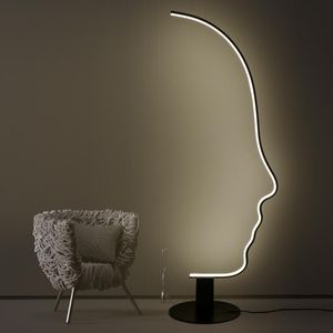 Zemin Lambaları İtalyan Tasarımcısı Yaratıcı Kişilik Oturma Odası Kanepe Yatak Odası Çalışma Modern Basit Sanat Yüz Lamba Işık Standı Köşe LED