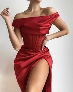 SWTAO Kadınlar Seksi Kapalı Omuz Kalın Saten Draped Kırmızı Bodycon Elbise Kış Zarif Kulübü Balo Ünlü Parti Vestido 210527