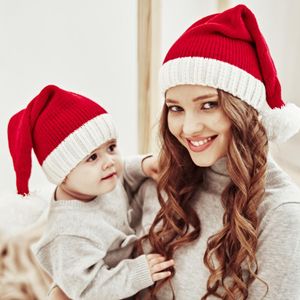 Bonito Pompom Kids Menina Menino Red Beanie Tampão Christmas Parent-Child Chapéu Color Sólido Crochet Mamãe Crochet Baby Bonnet Chapéu Para Crianças