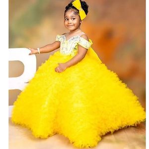 Lovely Yellow Wedding Flower Girl Dresses Sheer Neck Ball Gown Kids Birthday Party Gowns Beaded Bow Tie Toddler Pageant Wears