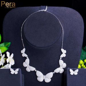 Pera Elegance Kelebek Tasarım Gümüş Renk Köpüklü Kübik Zirkonya Düğün Charm Kolye Küpe Takı Seti Gelinler Için J451 H1022