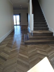 Wooden floor backdrop fight Flooring pear Sapele wood floor Wood wax wood floor Russia oak wood floor Wings Wood Flooring