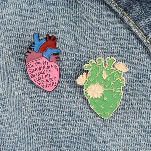 Heart Shape Enamel Brooches Pin for Women Fashion Dress Coat Shirt Demin Metal Funny Brooch Pins Badges Promotion Gift 2021 New Design