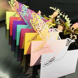 Parti dekorasyon lazer kesim yer kartları ile kuşlar ağacı kağıt oyma oturma kartı masa dekor düğünler için RH4560