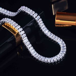 Cwwzircons Bling Buzlu Baget Kübik Zirkonya Beyaz Altın Renk Tenis Zincir Chokers Kolye Kadınlar için Kostüm Takı CP086