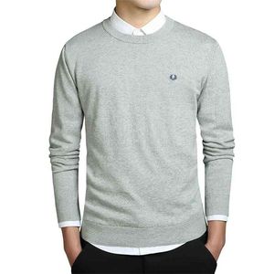 Maglione da uomo Pullover Autunno e Inverno Stile Inghilterra O-Collo Lavorato a maglia di lana Abbigliamento giapponese Solido Streetwear Uomo 210813