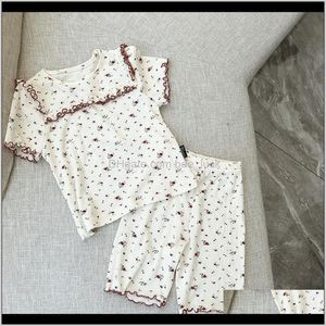 Детская одежда, детка, материнствубитые девочки Летние цветочные напечатанные Pajamas Устанавливает Упругие Топы Брюки 2 шт. Корейский стиль малышей для детей Мягкий сон