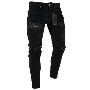 Schwarze, zerrissene Herrenjeans, ausgewaschene, ausgefranste Hose, elastische Straßenhose mit Reißverschluss und Dekoration