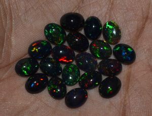 Новая Эфиопия Black Opal Gemstone Свободные 6x8mm Овальный камень H1015