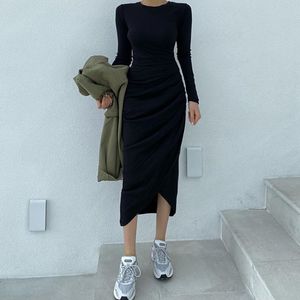 Seksi Çanta Kalça Elbise Kadın Retro Pileli Uydurma Mizaç İnce Yuvarlak Boyun Yan Bölünmüş Siyah Ziyafet 210419