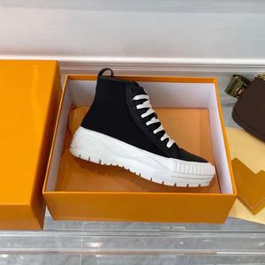 Sonbahar Kış Mektubu Botlar Deri Dikiş Sabahı Günlük Kadın Boot Fashion Platform Eğitmenleri Kalın Alt Alt Yüksek Kadın Tasarımcı Ayakkabı Büyük Boyut 35-40-41 Kutu