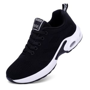 Yeni Moda Bayanlar Sneakers Rahat Rahat Hava Yastık Eğitmenler Siyah Beyaz Sneakers Hafif Nefes Spor Ayakkabı Kaymaz Fitness Ayakkabı Boyutu 35-42