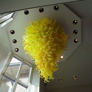 Ağız Üflemeli Kolye Işıkları Lambalar Oturma Odası Mobilya 52 inç Sarı Borosilikat Cam Sanat Avize Yüksek Tavan Için Özelleştirme Kabul Et