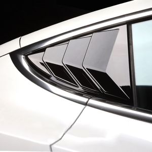 2 ADET Araba Arka Pencere Tesla Modeli için Üçgen Sticker 3 Dış Karbon Fiber Sticker Deklanşör Dekorasyon Değiştirilmiş Accessroriories