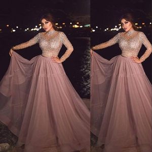 Pescoço sexy e rosa rosa vestidos de noite rosa usam ilusão de mangas compridas com miçangas de cristal de tamanho tule tule tule árabe vestido formal para mulheres dubai vestidos de baile