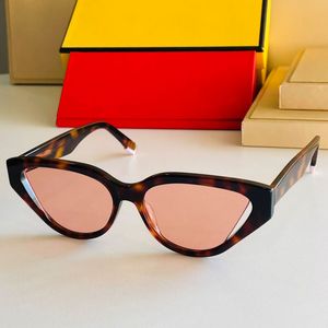 22ss Tasarımcı Moda Güneş Gözlüğü Erkekler Ve Kadınlar Için Yaz Kedi Göz 002V Rüzgar Anti-Ultraviyole Retro Kurulu Özel Tam Çerçeve Sürüş Seyahat Gözlükleri Orijinal Kutusu ile