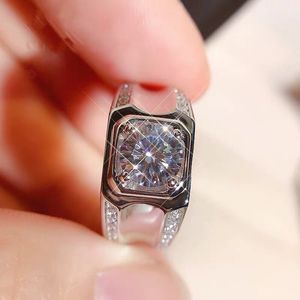 Anello da uomo con diamanti a taglio eccellente, colore D, buona purezza, anello di fidanzamento quadrato in argento 925