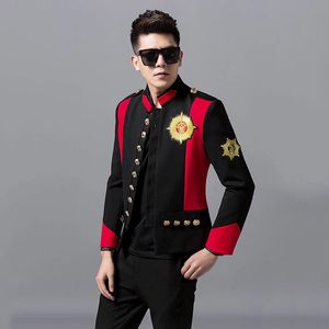 Rozet İşlemeli Standı Yaka Ceket Kontrast Suit Blazers Avrupa Tarzı Altın Düğme Slim Fit Ceket Erkek Şarkıcı Host Performans Kostüm Gece Kulübü Bar Giysileri