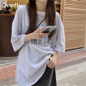 Qooth Orta Uzunlukta Pamuk Karışımı Mektup Baskılı T-shirt Boy O-Boyun Kısa Kollu Gevşek Nedensel Gömlek Bayan Yaz Üstleri QT745 210609