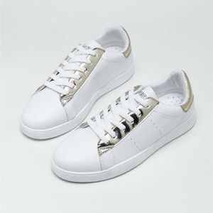 Beyaz Deri Rahat Ayakkabılar kadın Dantel Up Flats Sneaker Tasarımcısı Koşu Eğitmenler Mektuplar Kadın Sneakers Altın Gümüş Trim