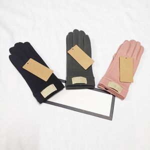 Высококачественные женские перчатки женские моды дизайнер теплые перчатки дамы привод спортивные лыжные варежки бренд варежки 3 цвета