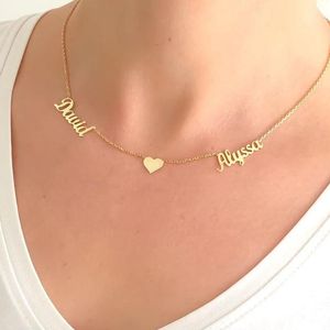 Özel çift necklae ile bir kalp severler için kişiselleştirilmiş altın paslanmaz çelik iki isim plakası kolye kolye bff
