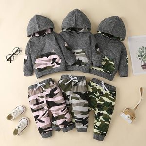 crianças conjuntos de roupas meninos roupa infantil toddler tops com capuz + calças de camuflagem 2 pcs / set primavera outono moda roupas de bebê
