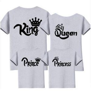 Family Matching Clothes Daddy Mommy and Me T shirt Look Father Son Mother Daughter Outfits Clothing Mom Baby Girl Crown Dresses 210417