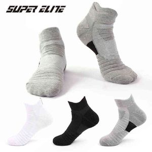 Erkekler Spor Socks Eu 38 ila 43 YAZ KISA BASKEBAL Bisiklet Yürüyüşü Atletik Sıkıştırma Tenis Kayak SLI Y1222