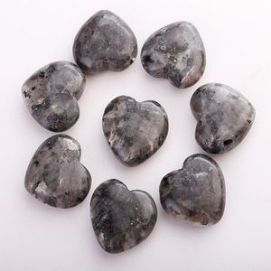 Doğal Kristal Taş Parti Favor Kalp Şeklinde Gemstone Süsler Yoga Şifa El Sanatları Dekorasyon 30mm Ücretsiz GGA4604