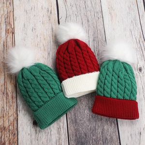 Toddler Bebek Noel Bere Kap Renk Blok Kış Sıcak Kürk Ponpon Tığ Örme Şapka Erkek Kız Kırmızı Yeşil