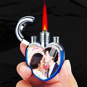 Nuovo divertente accendino antivento compatto a forma di cuore accendino a gas butano gonfiabile accendino creativo per accendisigari gadget per uomo che fuma regalo d'amore