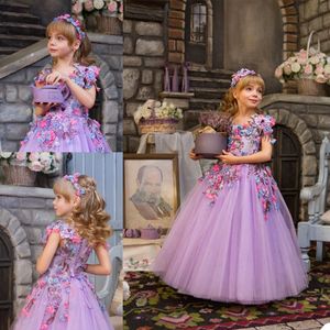 Bir Çizgi Çiçek Kız Elbise Düğün Törenlerinde Prenses Tam Boy Dantel Kısa Kollu 3D Çiçek Aplikler İlk Communion Elbise
