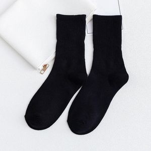 Erkek Çorapları 10 Pair Marka Moda Ins Pamuk Siyah Beyaz Şerit Mürettebat Erkekler Spor Yüksek Kaykay Blaze Sokak Mutlu Uzun Sox Satışa