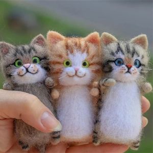 Moda inacabada Siamese Hawksbail Tabby Civet Gat Kitty Lã Boneca Mulheres Handmade Agulha Kit Kit Pacote DIY Presente Para Crianças Y0816